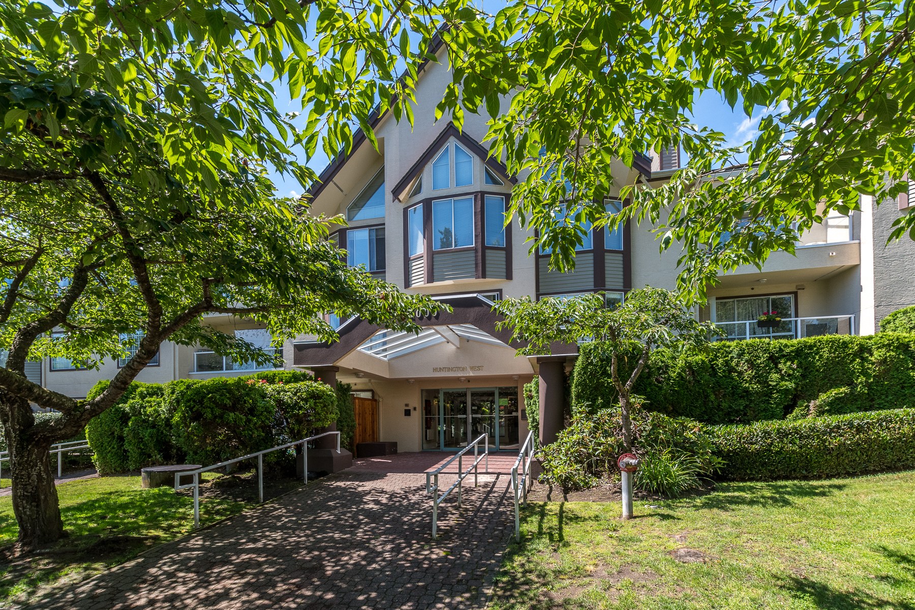 SOLD TO VERY NICE BUYERS