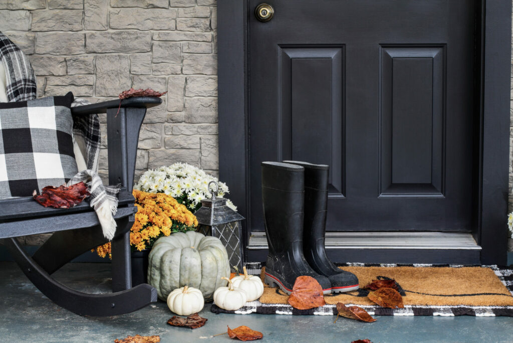 Decorate your home with ease this fall