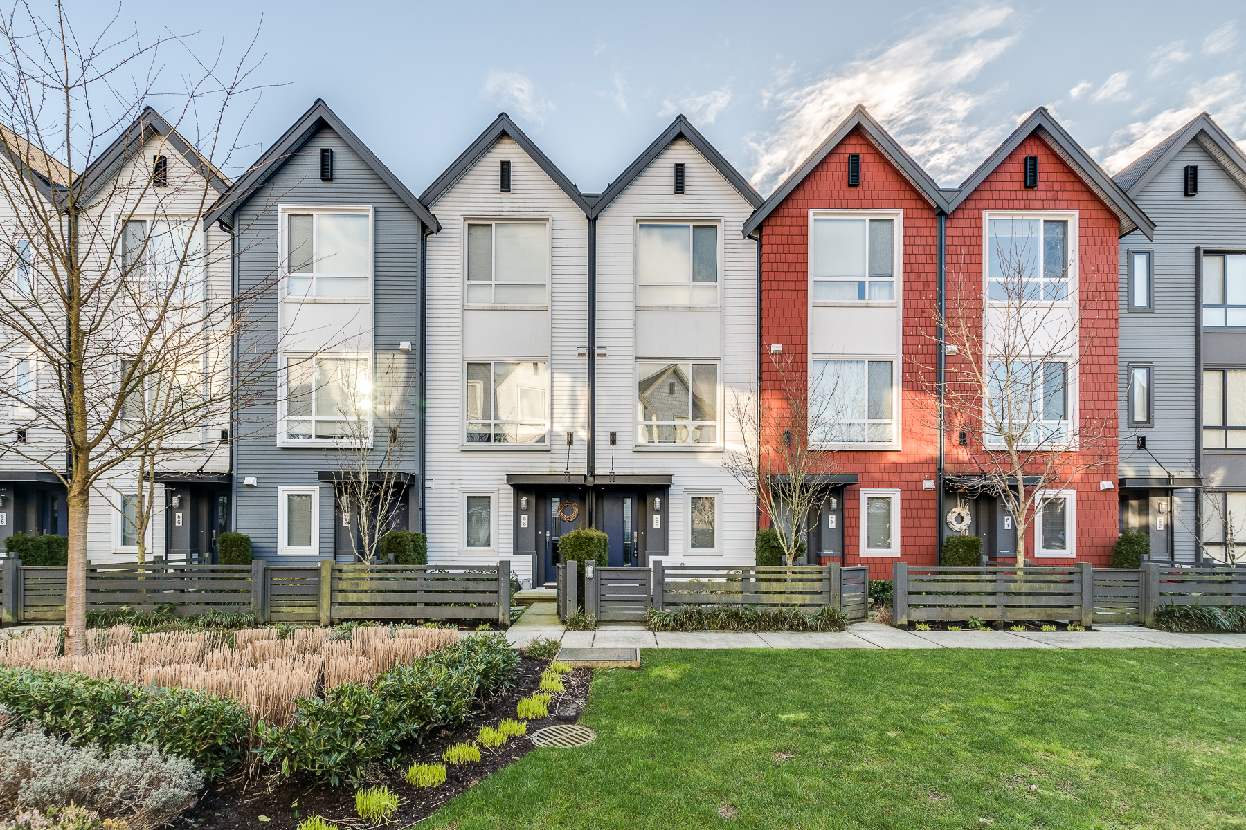 Home prices continue to rise in Metro Vancouver’s housing market to kick off the summer